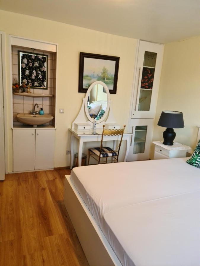 Tamar 2 Bed & Breakfast *